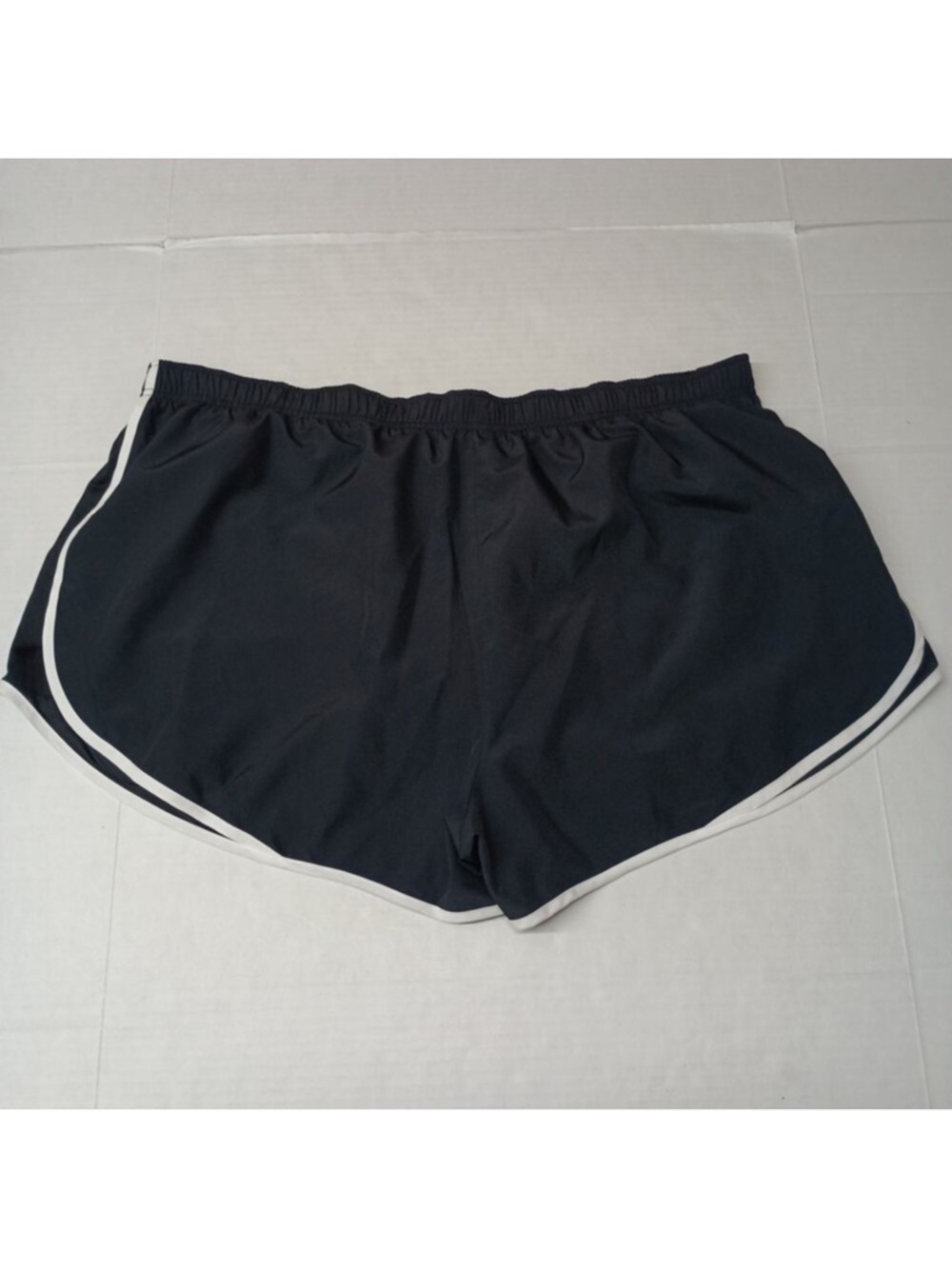 NWT Nike Women's Black Athletic Shorts with White Trim, Dri-fit size 3X - Picture 6 of 16